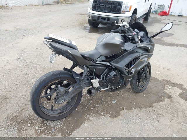 2023 KAWASAKI EX650 ML5EXER15PDA87341 Photo 3