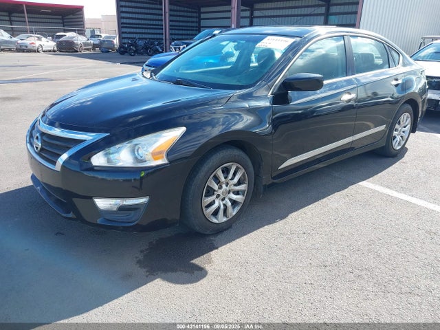 Nissan Altima 2.5 S 2015 1N4AL3AP4FC134032 Image 2