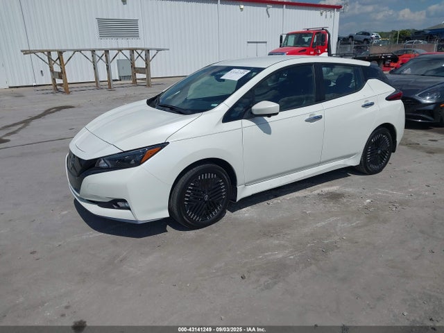 2023 NISSAN LEAF 1N4CZ1CV9PC563403 Photo 1