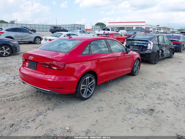 2018 AUDI A3 WAUAUGFF0J1023185 Photo 3