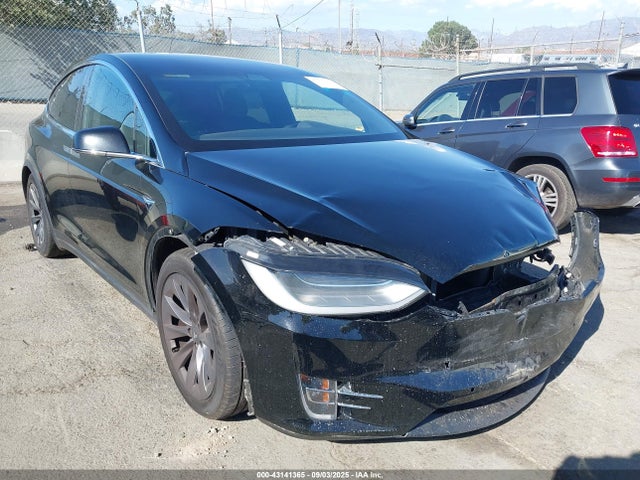 2017 TESLA MODEL X 5YJXCDE24HF056768 Photo 0