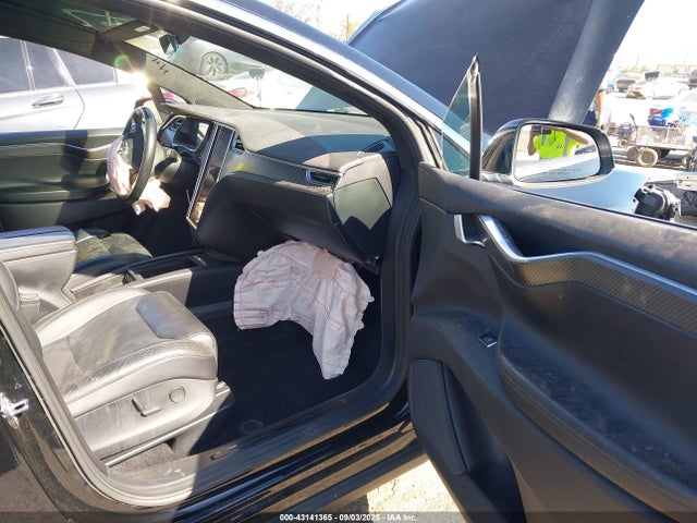 2017 TESLA MODEL X 5YJXCDE24HF056768 Photo 4