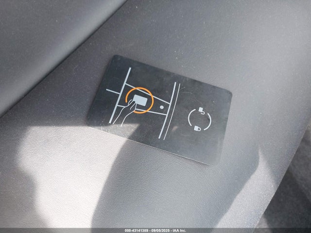 2023 TESLA MODEL Y 7SAYGDEF4PF831065 Photo 10