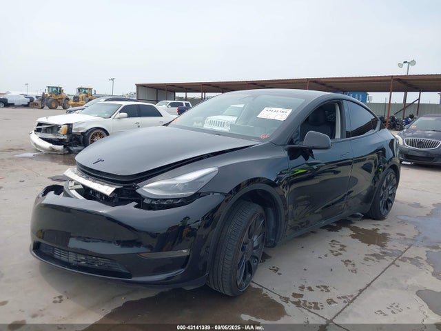 2023 TESLA MODEL Y 7SAYGDEF4PF831065 Photo 1