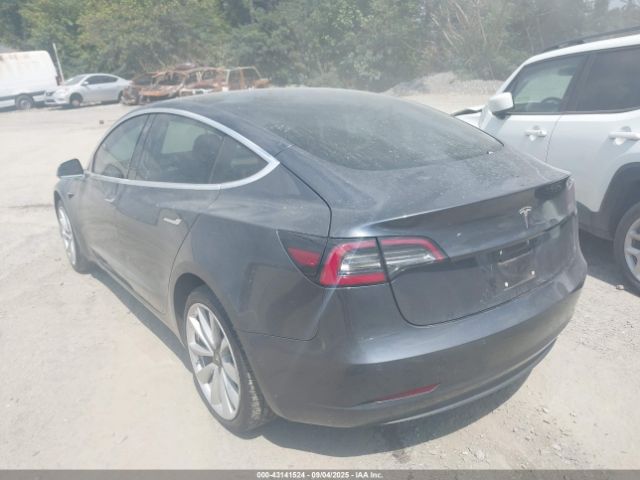 2018 TESLA MODEL 3 5YJ3E1EB7JF086795 Photo 2