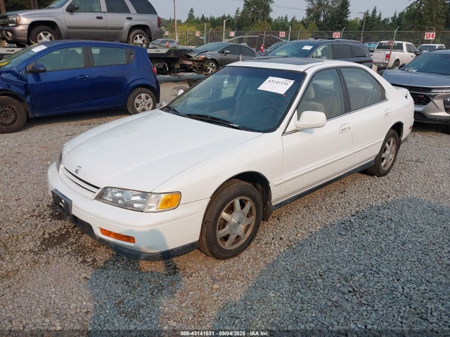 1994 HONDA ACCORD JHMCD5651RC060784 Photo 1