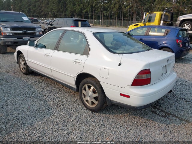 1994 HONDA ACCORD JHMCD5651RC060784 Photo 2