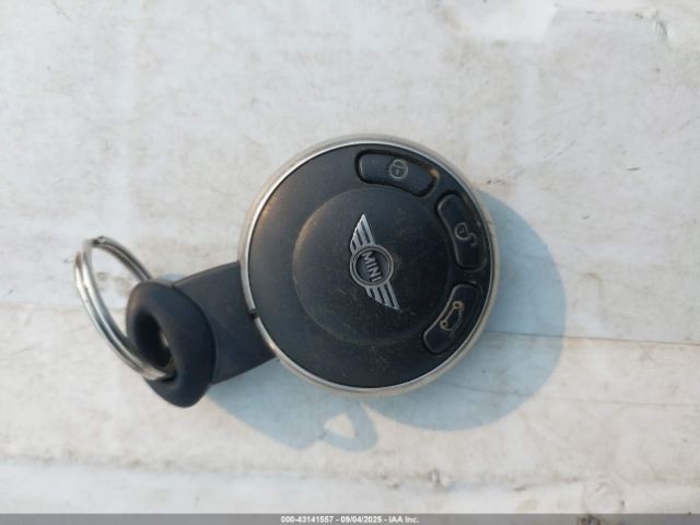 2007 MINI COOPER S WMWMF735X7TL92572 Photo 10