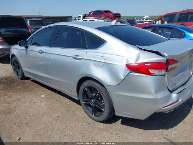 2019 FORD FUSION HYBRID 3FA6P0LU8KR242435 Photo 2