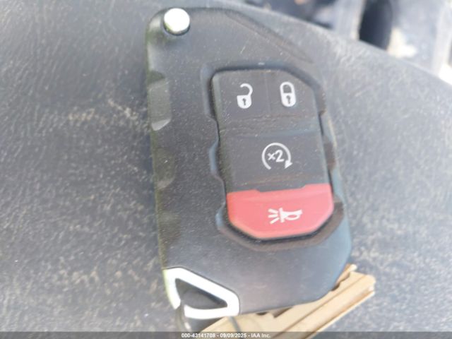 2025 JEEP GLADIATOR 1C6PJTAG8SL529102 Photo 10