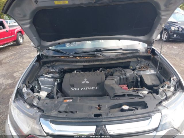 2016 MITSUBISHI OUTLANDER JA4JZ4AX9GZ006330 Photo 9