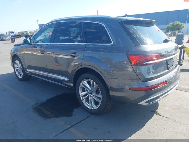2021 AUDI Q7 WA1LJAF71MD037555 Photo 2