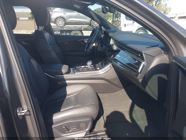 2021 AUDI Q7 WA1LJAF71MD037555 Photo 4