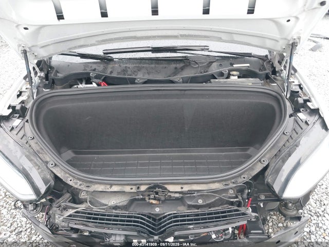 2019 TESLA MODEL X 5YJXCAE25KF186757 Photo 9