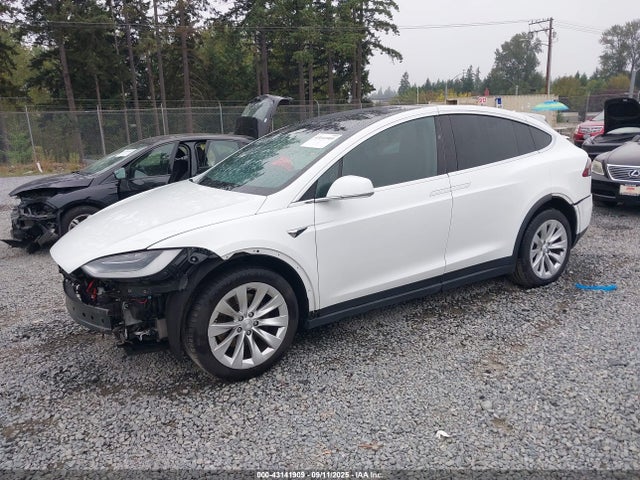 2019 TESLA MODEL X 5YJXCAE25KF186757 Photo 1