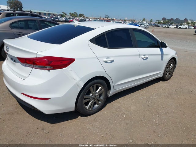 5NPD84LFXHH172052 Hyundai Elantra