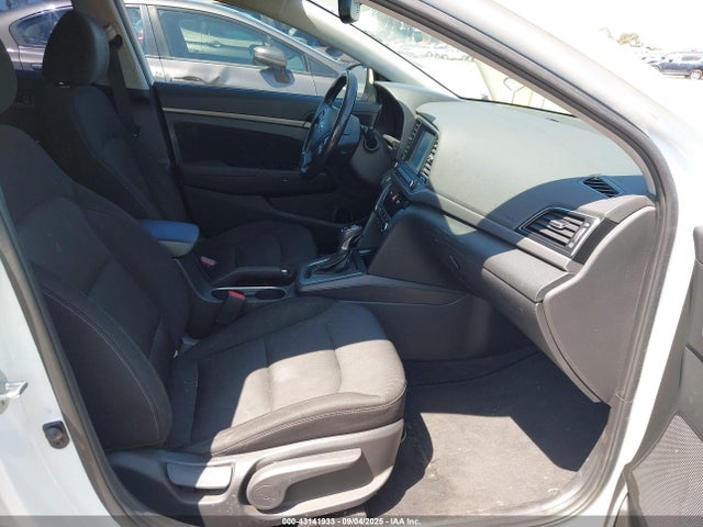 5NPD84LFXHH172052 Hyundai Elantra