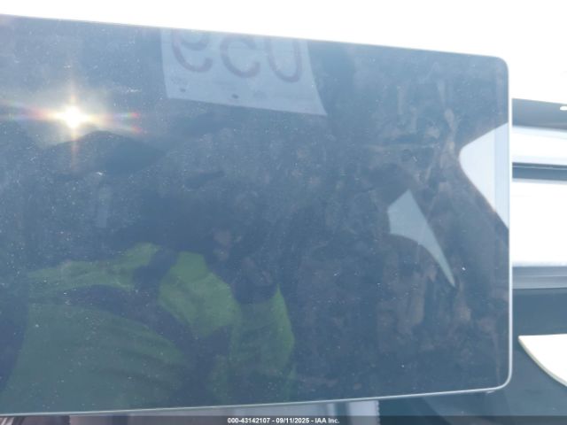 2024 TESLA MODEL Y 7SAYGAEE9RF101399 Photo 6