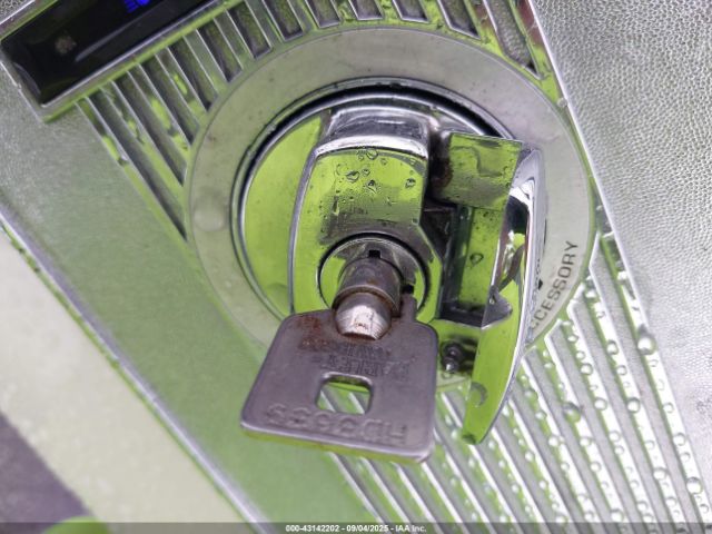 2005 HARLEY-DAVIDSON FLHPI 1HD1FHW1X5Y681163 Photo 10