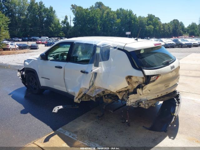 2018 JEEP COMPASS 3C4NJCAB9JT151685 Photo 2