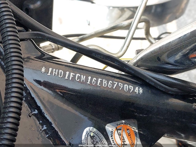 2014 HARLEY-DAVIDSON FLHTCU 1HD1FCM16EB679094 Photo 9