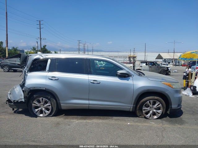 5TDKKRFH9FS051491 Toyota 2gr-fe