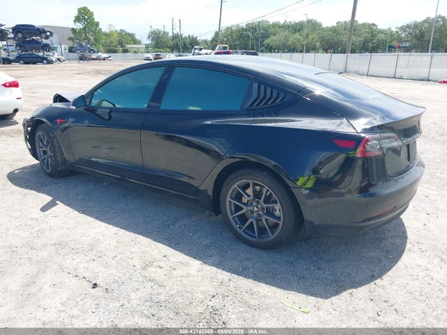 2021 TESLA MODEL 3 5YJ3E1EA5MF052611 Photo 2