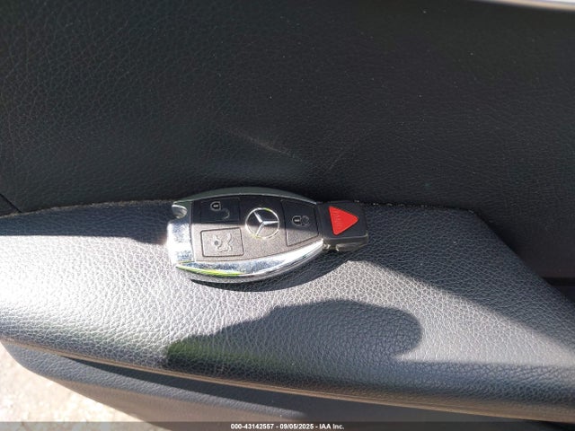 WDC0G4KB3HF145926 Mercedes-Benz m274