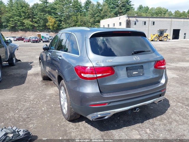 WDC0G4KB3HF145926 Mercedes-Benz m274