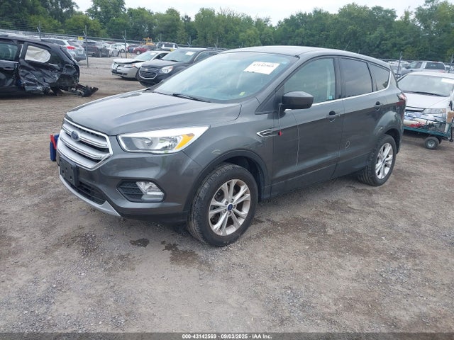 1FMCU9G92HUE96171 Ford 2017