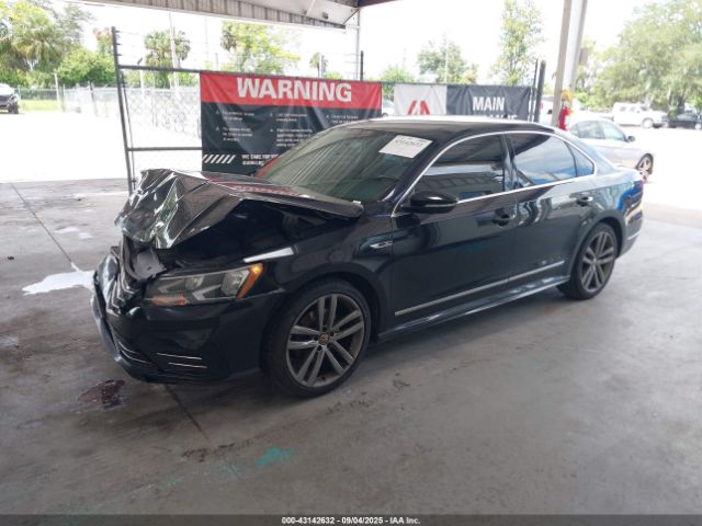 2017 VOLKSWAGEN PASSAT 1VWDT7A3XHC047134 Photo 1