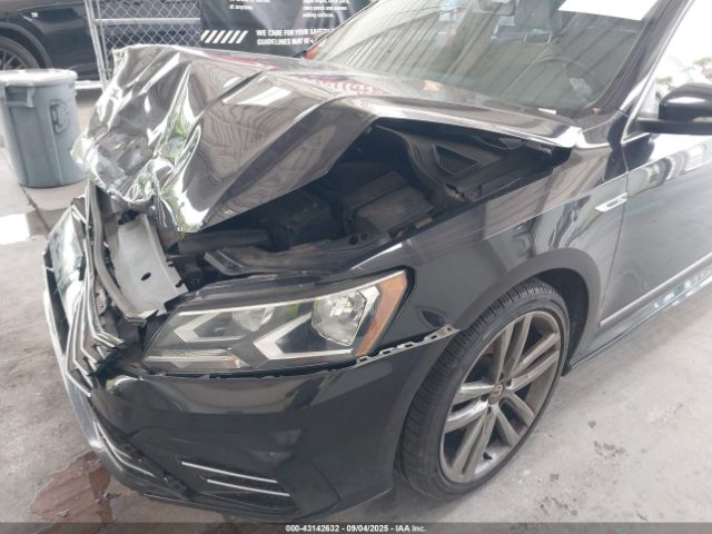 2017 VOLKSWAGEN PASSAT 1VWDT7A3XHC047134 Photo 5