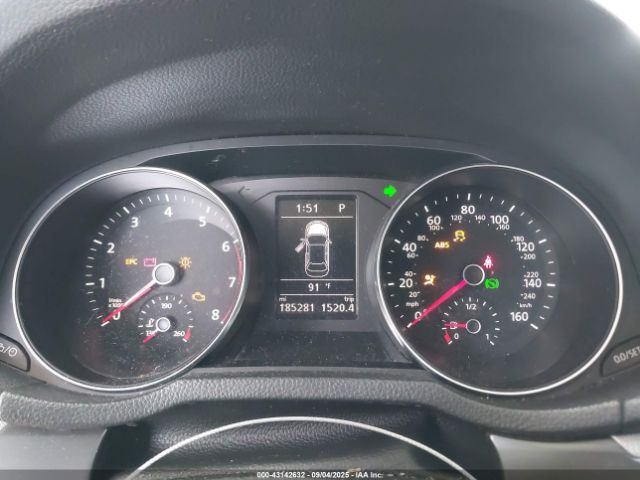 2017 VOLKSWAGEN PASSAT 1VWDT7A3XHC047134 Photo 6