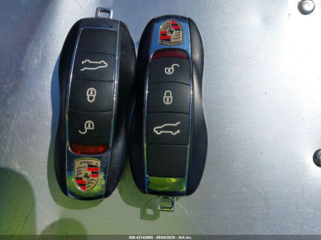 2017 PORSCHE MACAN WP1AA2A54HLB02143 Photo 10