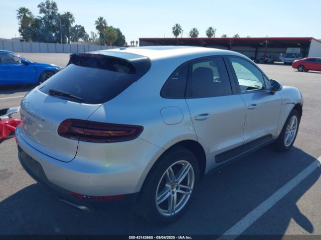 2017 PORSCHE MACAN WP1AA2A54HLB02143 Photo 3