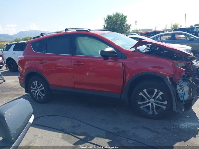 JTMZFREV2HJ150017 Toyota RAV4 LE