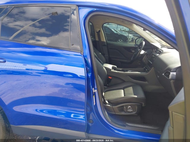 2020 JAGUAR F-PACE SADCJ2FX0LA623504 Photo 4