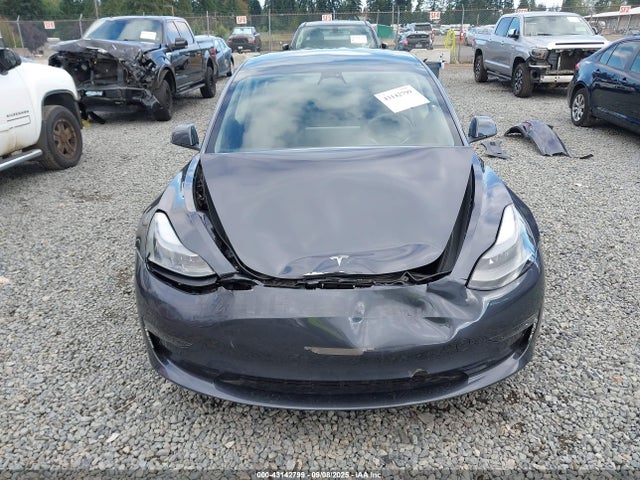 5YJ3E1EB2PF660342 Tesla MODEL 3