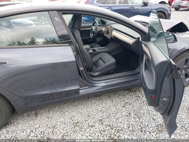 5YJ3E1EB2PF660342 Tesla MODEL 3