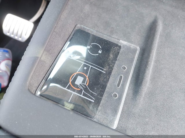 2024 TESLA MODEL 3 5YJ3E1ET5RF807331 Photo 10