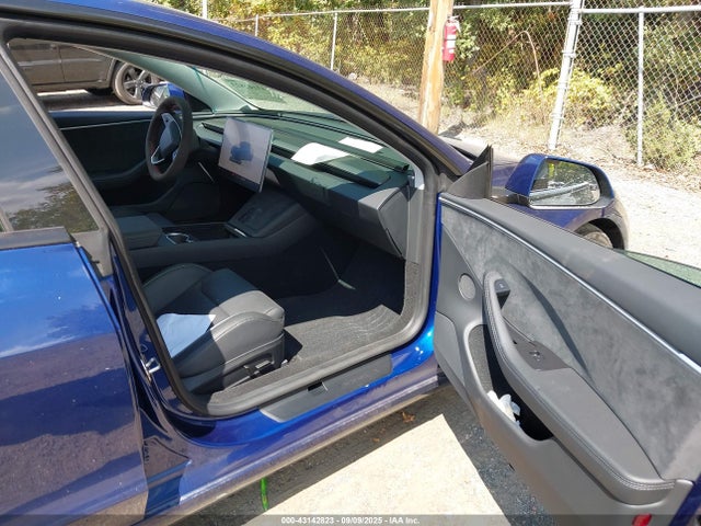 2024 TESLA MODEL 3 5YJ3E1ET5RF807331 Photo 4