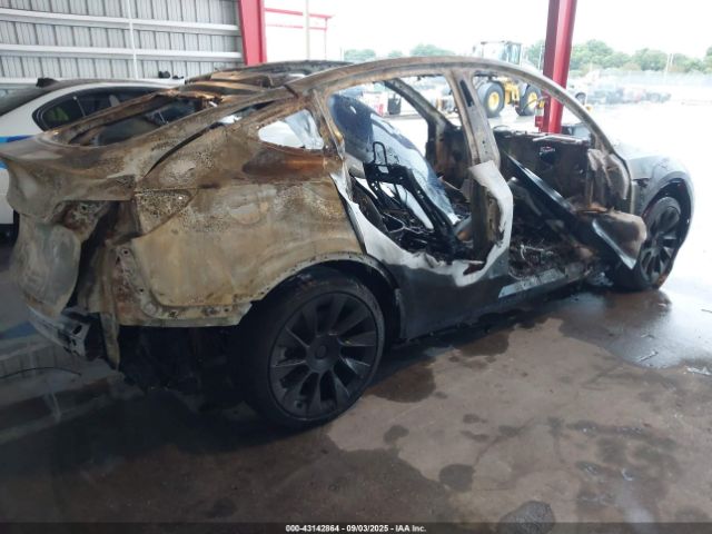 2021 TESLA MODEL Y 5YJYGDEE5MF263019 Photo 3