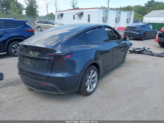 2024 TESLA MODEL Y 7SAYGDED5RF058091 Photo 3