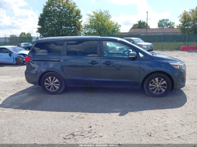 KIA Sedona 2017 KNDMB5C19H6285528 Image 13