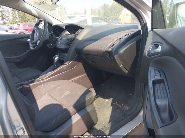 Ford 2015 2015 1FADP3K27FL316084 Image 5