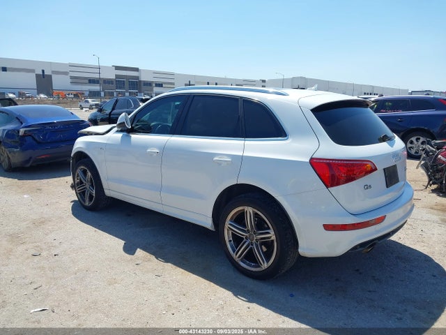 2010 AUDI Q5 WA1MKAFP5AA085851 Photo 2
