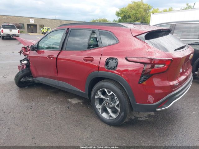 2025 CHEVROLET TRAX KL77LHEP0SC293116 Photo 2