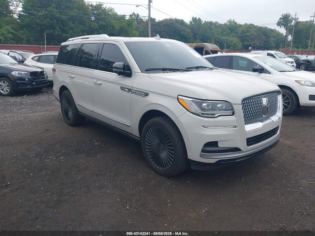 Auction sale of the 2022 Lincoln Navigator Reserve, vin: 5LMJJ2LT2NEL02363, lot number: 43143241