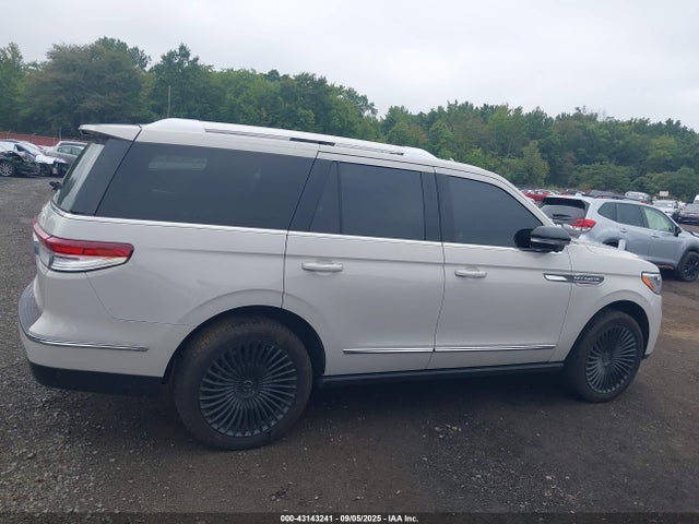 Продажа на аукционе авто 2022 Lincoln Navigator Reserve, vin: 5LMJJ2LT2NEL02363, номер лота: 43143241
