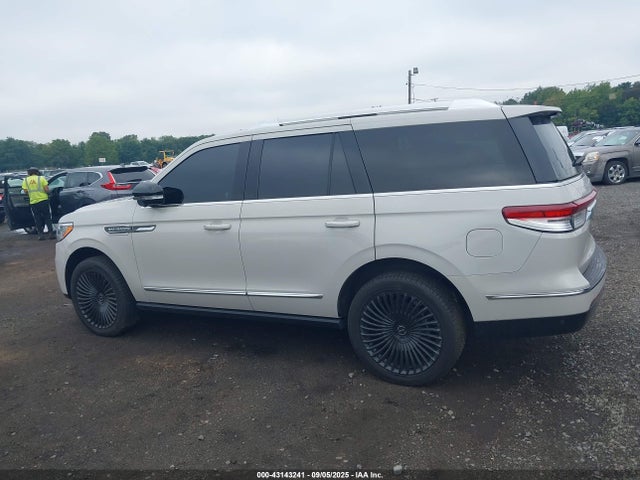 Продажа на аукционе авто 2022 Lincoln Navigator Reserve, vin: 5LMJJ2LT2NEL02363, номер лота: 43143241